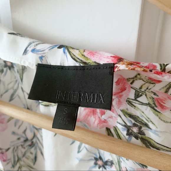 INTERMIX Rochelle Floral V-Neck Top - Picture 12 of 13